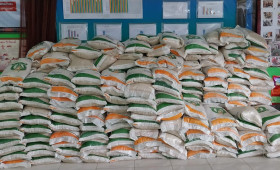 Bantuan Pangan Kepada Warga Berupa Beras BULOG  10kg